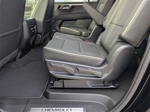 New 2025 Chevrolet Suburban Premier w/ Sun And Tow Package image 29