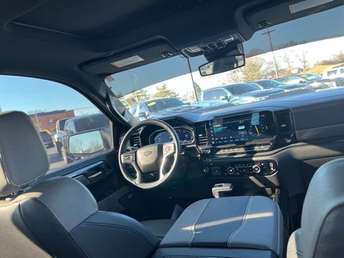 Used 2024 Chevrolet Silverado 1500 ZR2 image 27