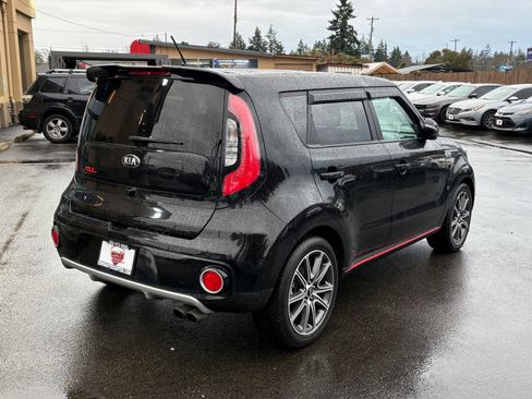 Used 2017 Kia Soul ! w/ Tech Package FWD image 7