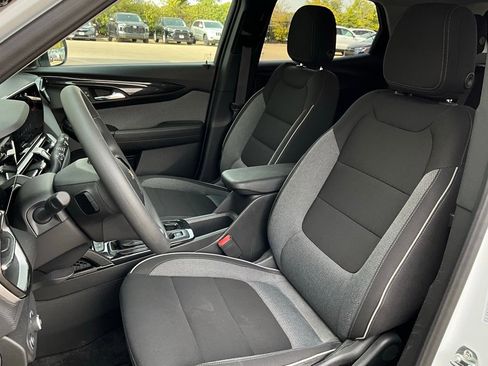 Used 2025 Chevrolet TrailBlazer LT image 10