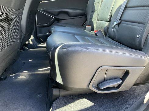 Used 2017 Kia Sorento SX image 13