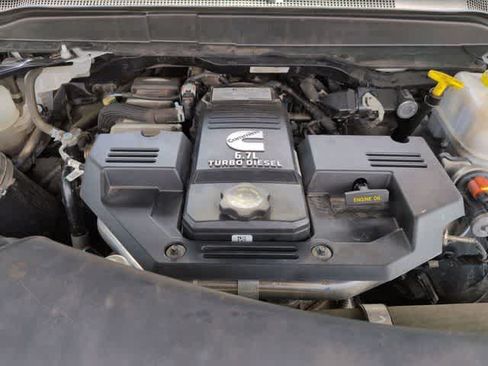 Used 2024 RAM 5500 Tradesman w/ Chrome Appearance Group AWD/4WD image 15