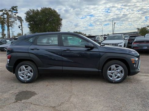 New 2026 Hyundai Kona SE image 4