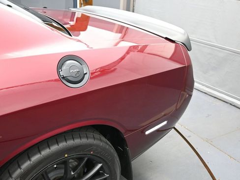 Used 2019 Dodge Challenger SRT Hellcat Redeye RWD image 39