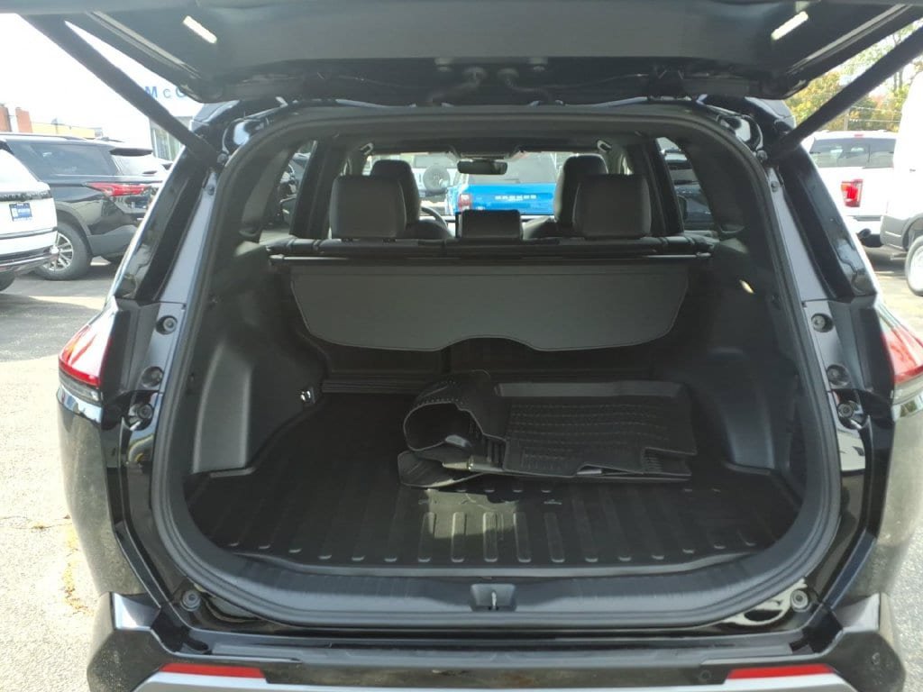 Used 2026 Toyota RAV4 XSE w/ Weather Package AWD/4WD image 11