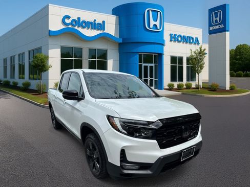 Used 2025 Honda Ridgeline Black Edition image 9
