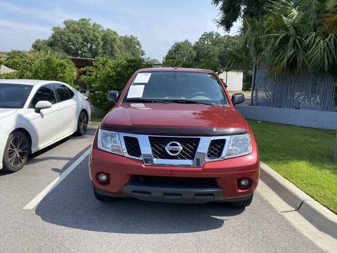 Used 2015 Nissan Frontier SV w/ SV Value Truck Package RWD image 2