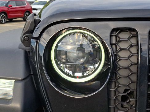 Used 2023 Jeep Wrangler Unlimited w/ Cold Weather Group AWD/4WD image 9