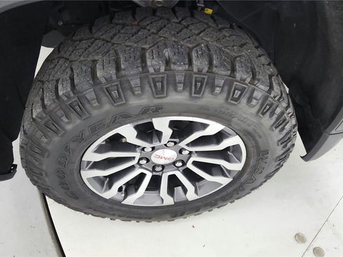 Used 2023 GMC Sierra 1500 AT4 w/ Technology Package image 38