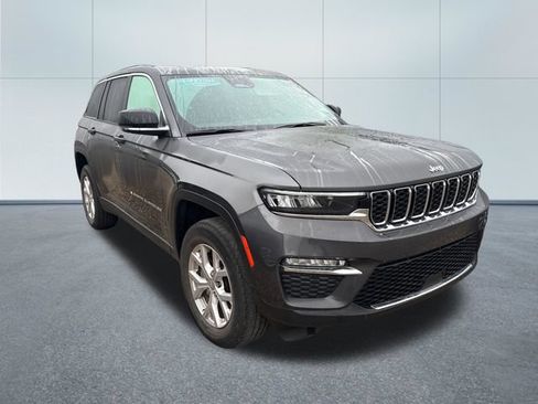 Used 2022 Jeep Grand Cherokee Limited AWD/4WD image 5