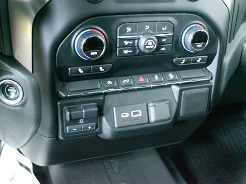 Used 2021 Chevrolet Silverado 1500 RST image 19