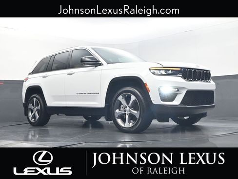 Used 2024 Jeep Grand Cherokee Limited w/ Luxury Tech Group II AWD/4WD image 14