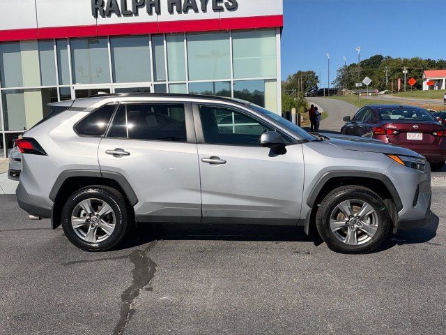 Used 2024 Toyota RAV4 XLE w/ Convenience Package FWD image 2