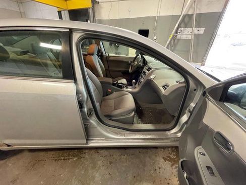 Used 2009 Chevrolet Malibu LS image 27