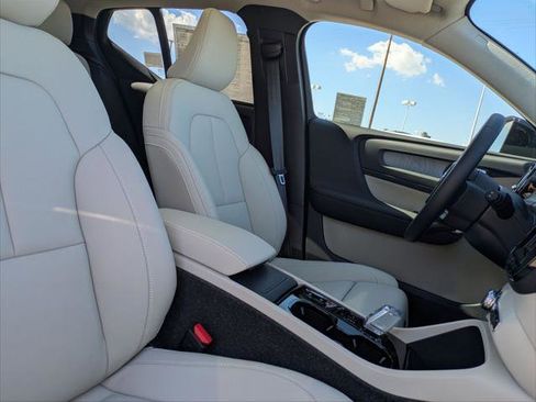 New 2026 Volvo XC40 B5 Plus w/ Protection Package Premier image 14