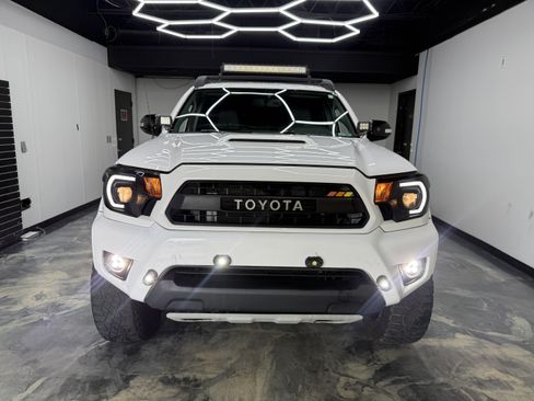 Used 2014 Toyota Tacoma 4x4 Double Cab image 7