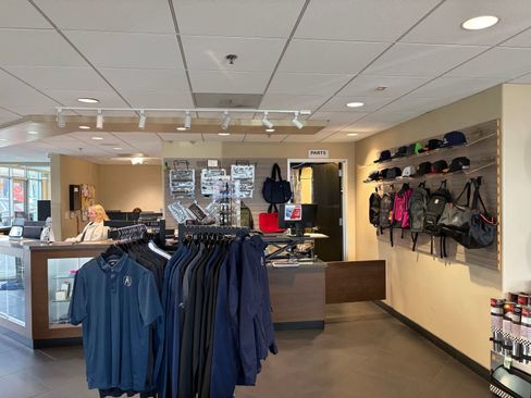 Used 2016 Volkswagen e-Golf SE image 27