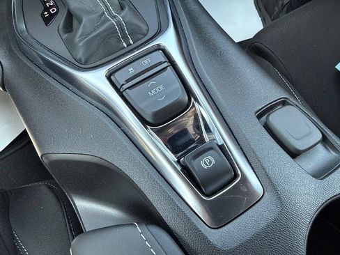 Used 2022 Chevrolet Camaro LT w/ Technology Package RWD image 22