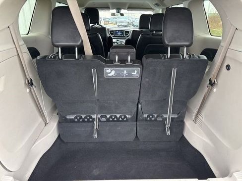Used 2020 Chrysler Voyager Lxi image 35