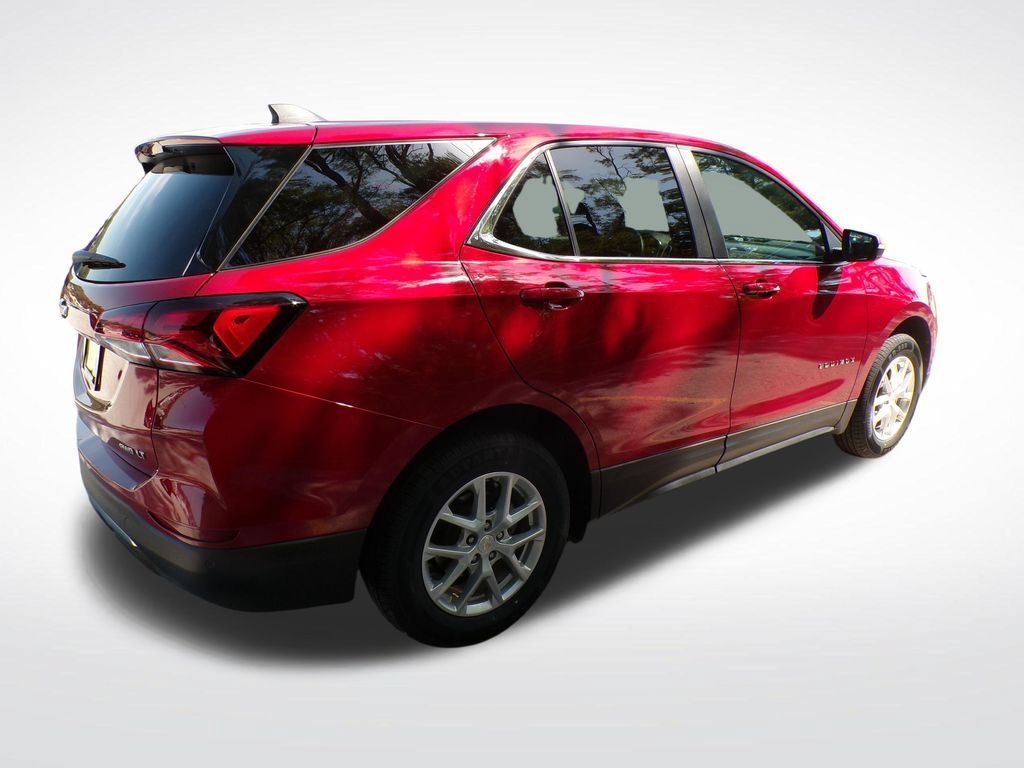 Used 2024 Chevrolet Equinox LT AWD/4WD image 7