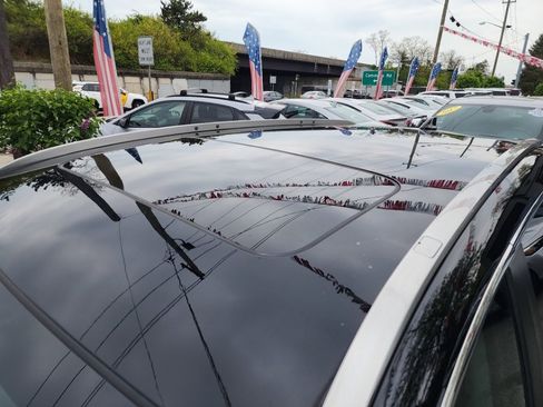 Used 2018 Honda CR-V Touring image 7