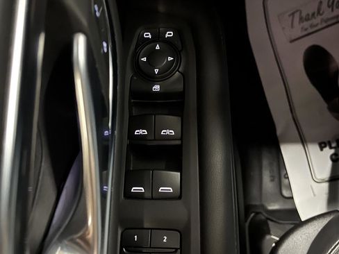 Used 2023 Chevrolet Tahoe Z71 AWD/4WD image 11