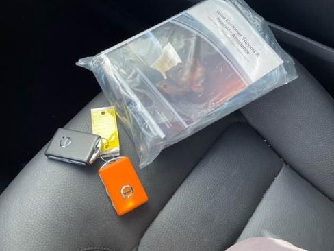 Used 2023 Volvo XC90 B5 Plus w/ Protection Package Premier image 6