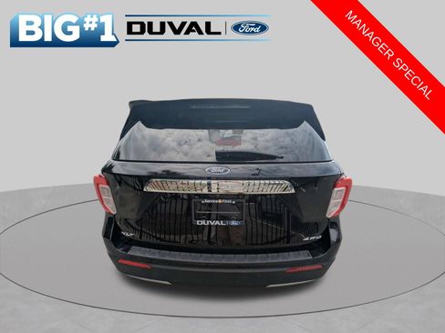 Used 2023 Ford Explorer XLT w/ Equipment Group 202A AWD/4WD image 5