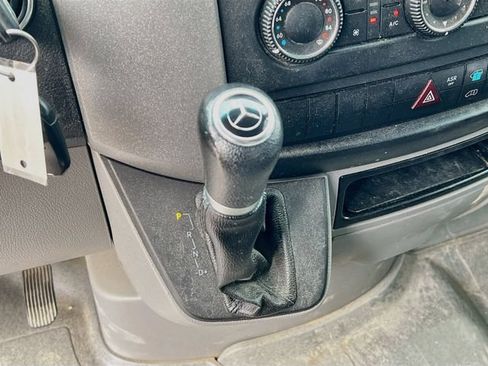 Used 2018 Mercedes-Benz Sprinter 2500 image 12