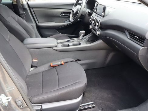 Used 2024 Nissan Sentra S FWD image 15
