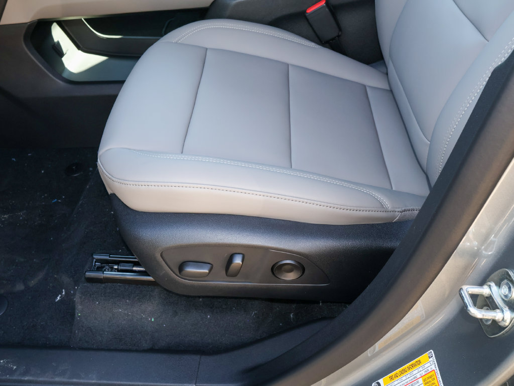 New 2027 GMC Acadia Elevation w/ Elevation Premium Package FWD image 9