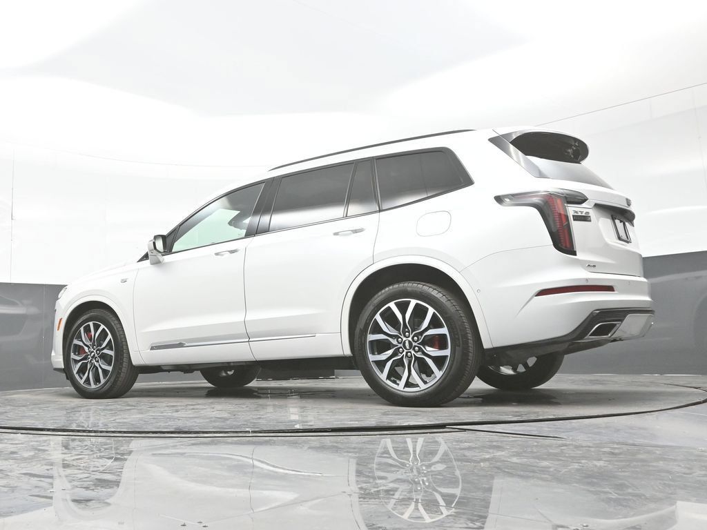Used 2025 Cadillac XT6 Sport w/ Platinum Package AWD/4WD image 31