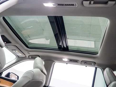 Used 2025 Toyota Grand Highlander AWD image 45