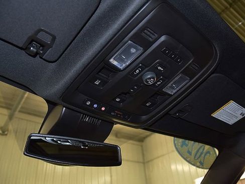 Used 2024 GMC Yukon Denali image 26