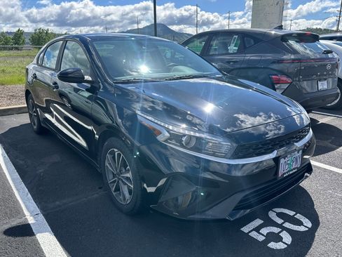 Used 2024 Kia Forte LXS FWD image 2