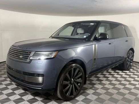 Used 2023 Land Rover Range Rover SV image 2