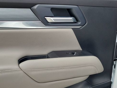 Used 2025 GMC Terrain Elevation FWD image 14