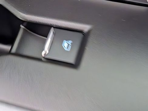 Used 2023 Ford F150 Lariat w/ Equipment Group 502A High image 38