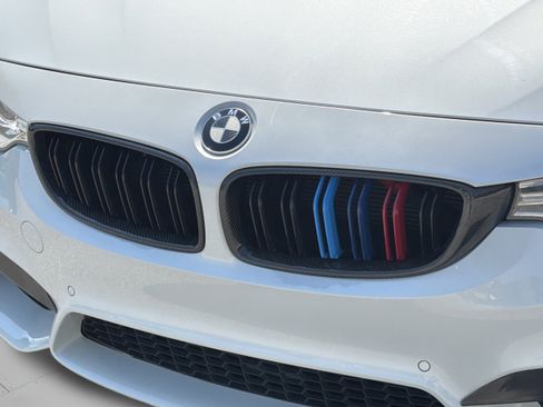 Used 2017 BMW M4 Convertible RWD image 38