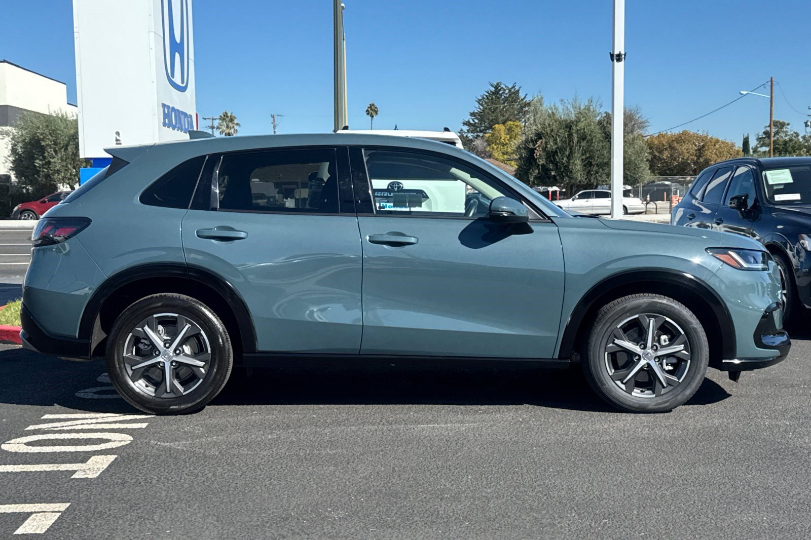 Certified 2024 Honda HR-V EX-L image 8