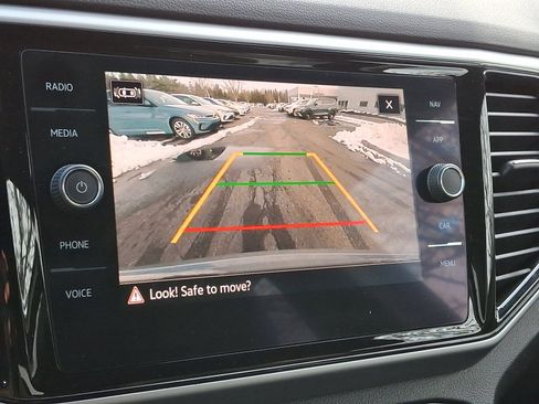 Certified 2021 Volkswagen Atlas Cross Sport SEL image 19