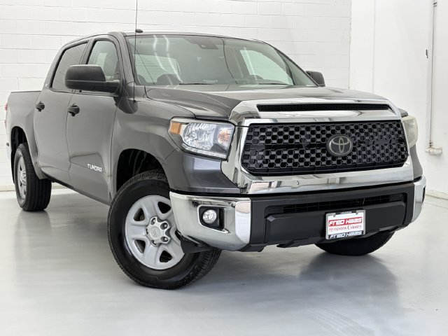 Used 2018 Toyota Tundra SR5 RWD image 2