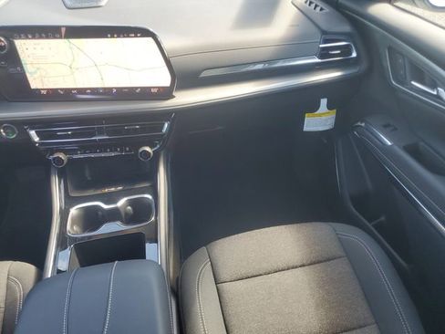 New 2025 Chevrolet Traverse LT w/ Enhanced Driving Package image 14