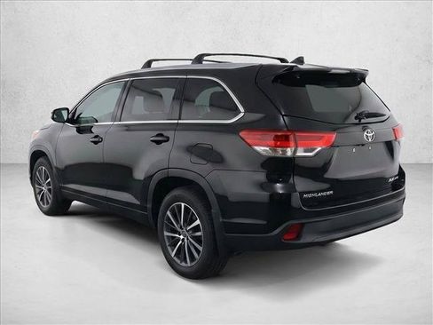 Used 2017 Toyota Highlander XLE AWD/4WD image 5