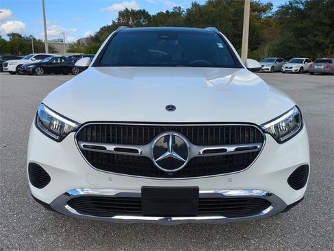 Used 2025 Mercedes-Benz GLC 300 image 9