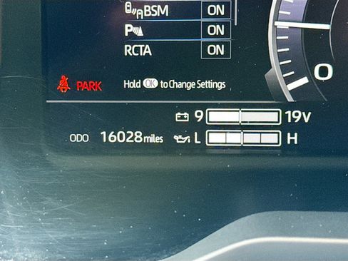 Used 2024 Toyota Tundra Limited w/ Power Package RWD image 15