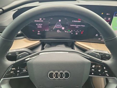 Certified 2025 Audi Q5 Premium w/ Convenience Package AWD/4WD image 20