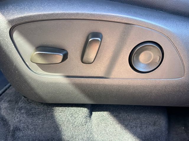 Used 2026 Chevrolet Traverse LT AWD/4WD image 10