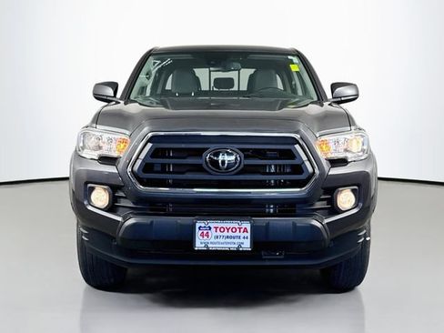Used 2021 Toyota Tacoma SR5 AWD/4WD image 10