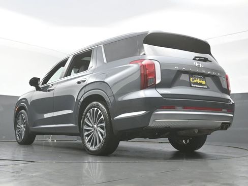 Used 2023 Hyundai Palisade Calligraphy image 43